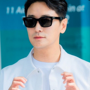 디올 선글라스(blacksuit S11F) 팝니다