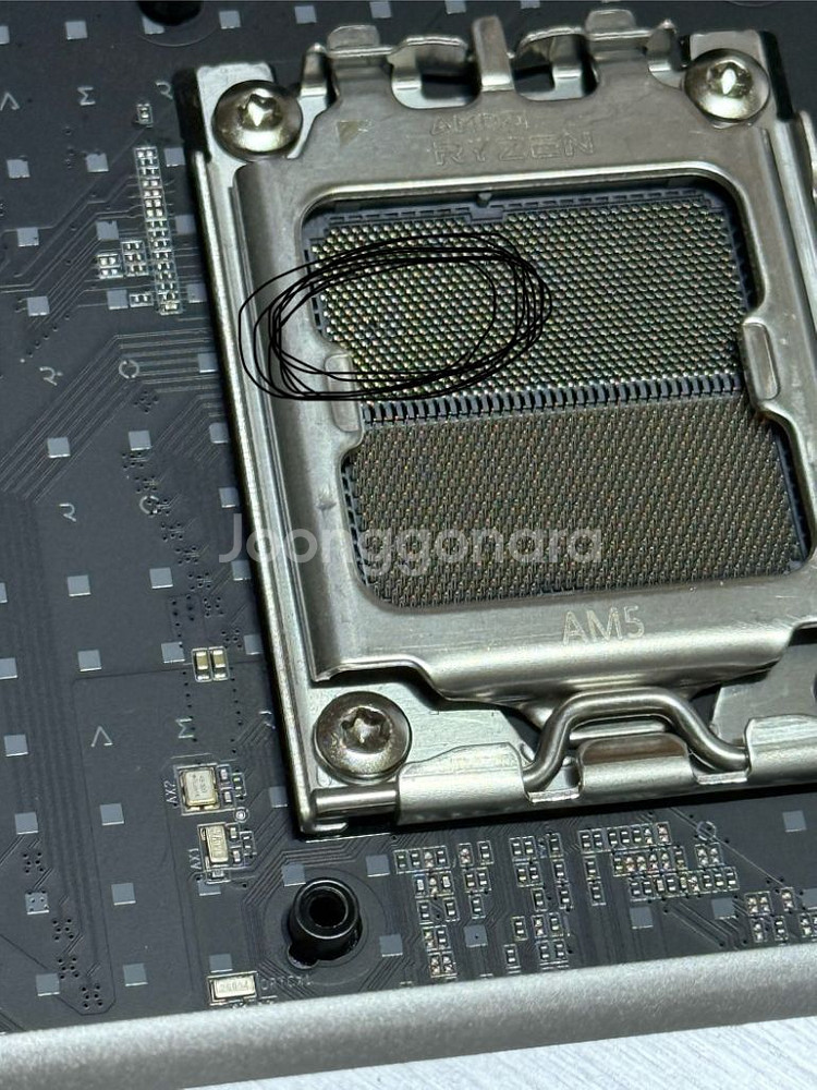 기가바이트 B650 AERO G 메인보드(amd)--2