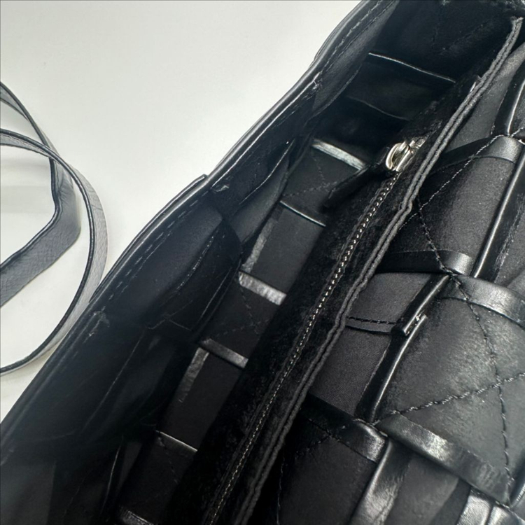 (정품)보테가베네타 레더 카세트백--7