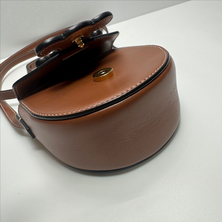 (정품)셀린느 트라이엄프 퀴리 미니 베사체 크로스백 이미지