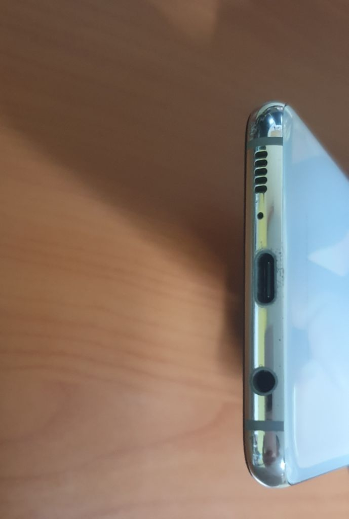 갤럭시s10e 내놓습니다--4