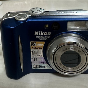 니콘 쿨픽스 5200 디카