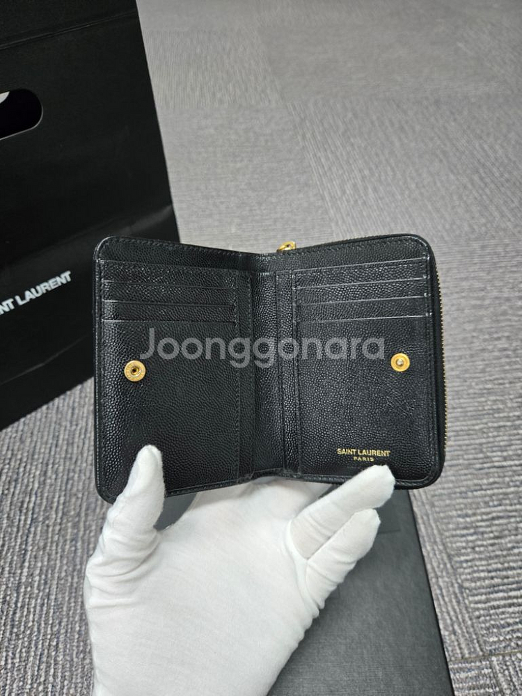 [정품]입생로랑 지퍼어라운드 반지갑--5
