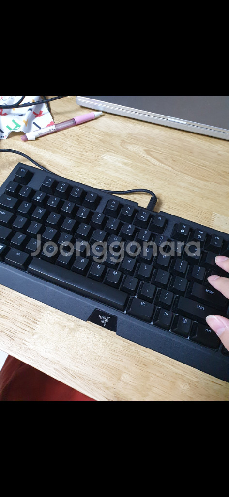 레이저 키보드 v2 텐키리스--1