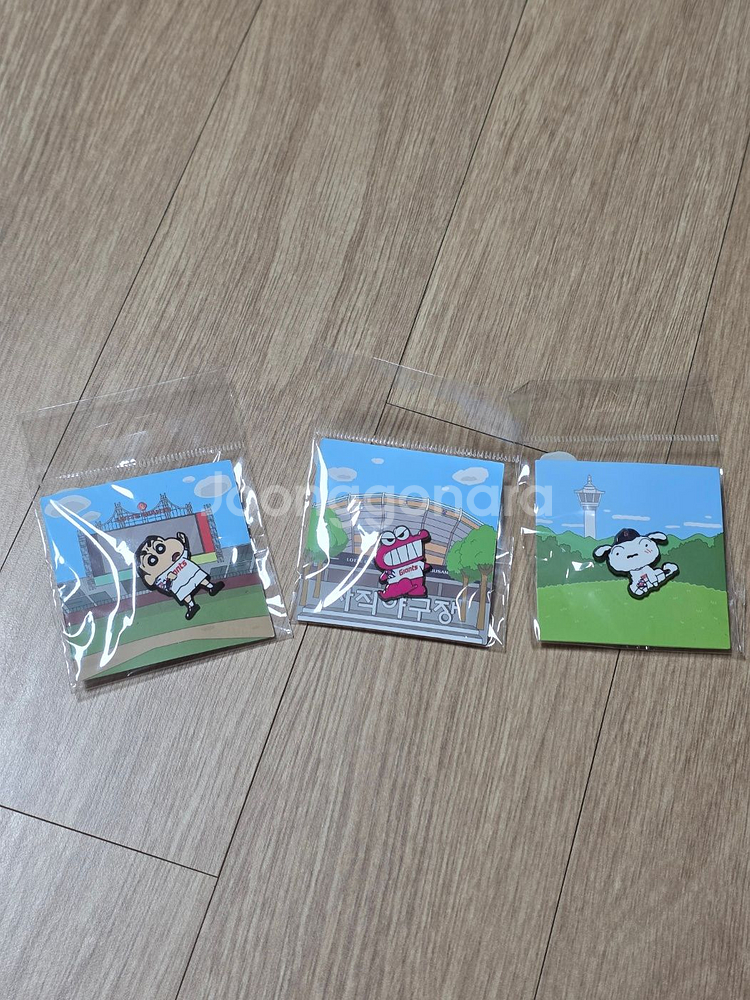 롯데자이언츠 짱구 콜라보 뱃지 일괄 새거--0