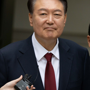 윤석열 대통령 관련 물품 삽니다