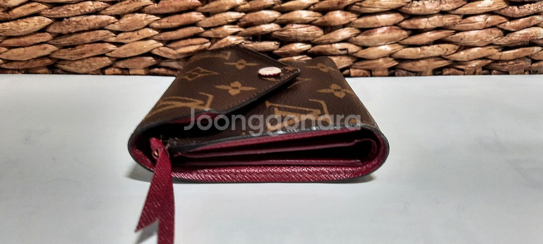 루이비통 3단 카드지갑 빅토리안느 정품 가격인하--3