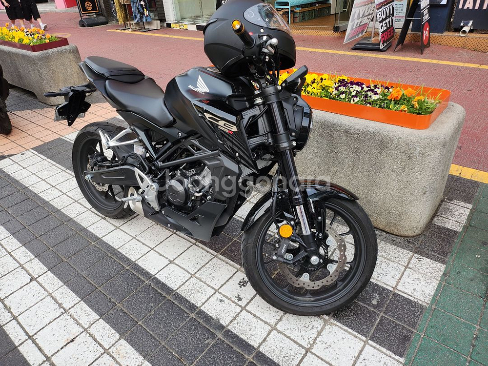 (서울)2024년식(적은키로수) CB125R--0