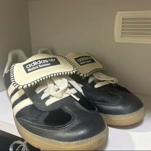 아디다스 x 웨일스 보너 포니 삼바