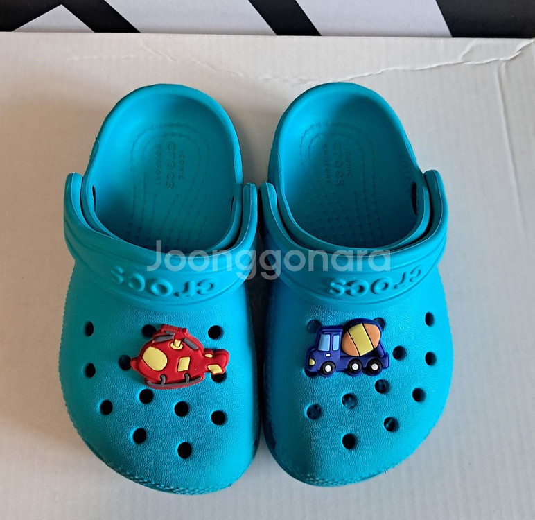 크록스c7 140 <거의 새거>지비츠포함 클래식클로그--9