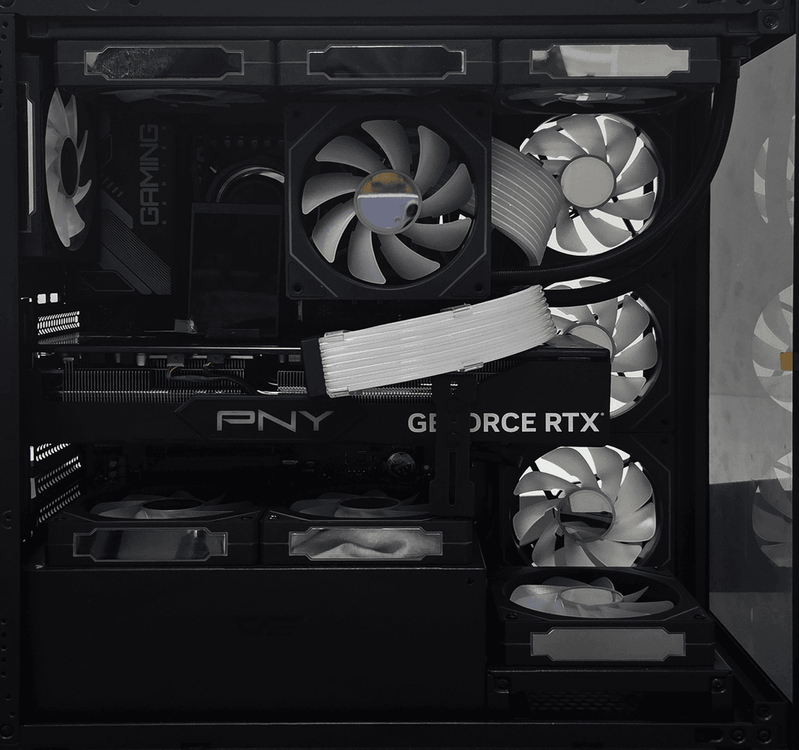 13900KF/Z790/RTX4080SUPER/1TB 이미지