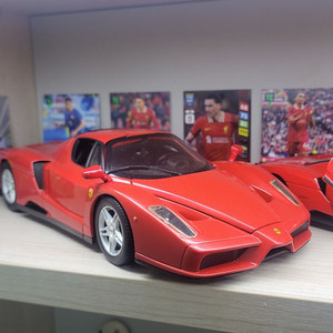 핫휠 1:18 엔초, 브라고 1:24 SF90 F50