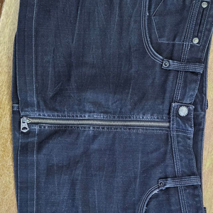 알마니익스체인지. 트루릴리전