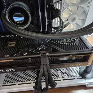 서산예약 983d rtx4080super완본체