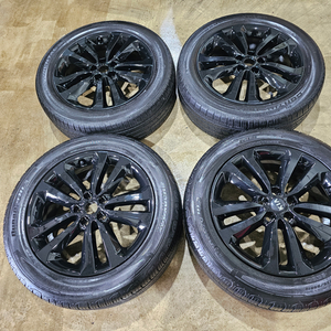 올뉴카니발 19인치 블랙 휠타이어