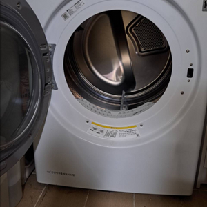 LG 트롬 건조기 16kg 팝니다