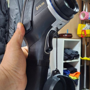 플리어E60 열화상 카메라.