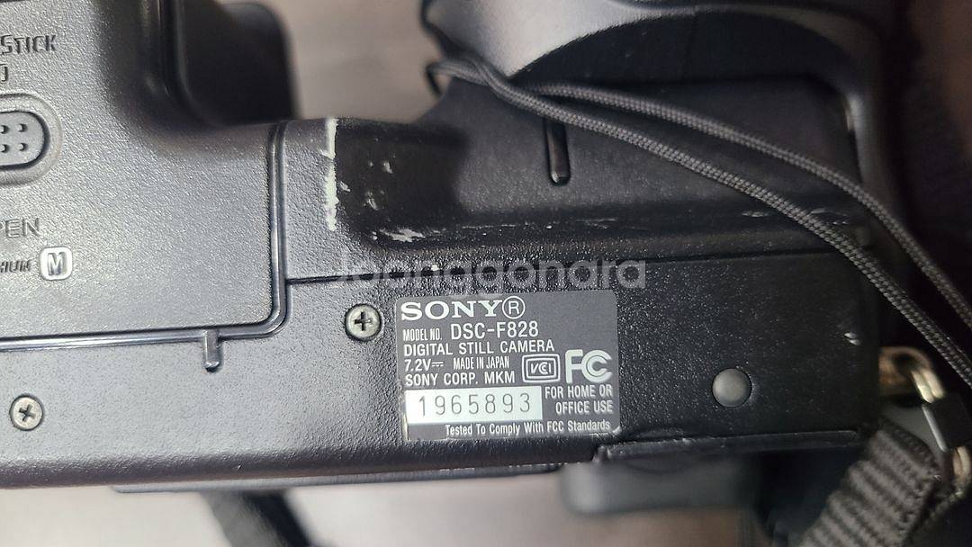 소니 사이버샷 카메라 DSC-F828 세트--4