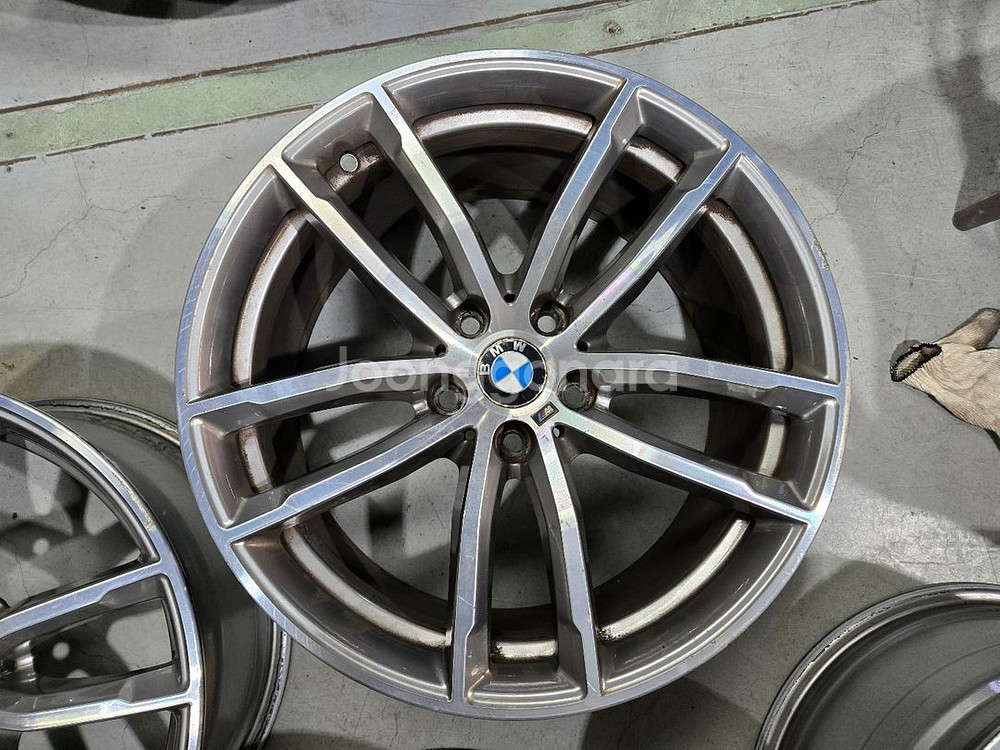 BMW 5시리즈(G30) 휠(662m) 팝니다--4