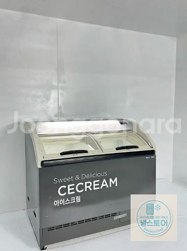 아이스크림냉동고 판매합니다.(235리터)--4