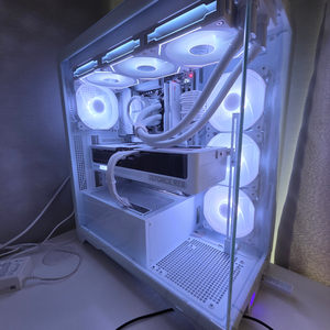 게이밍 데스크탑 7800X3D RTX 5070TI
