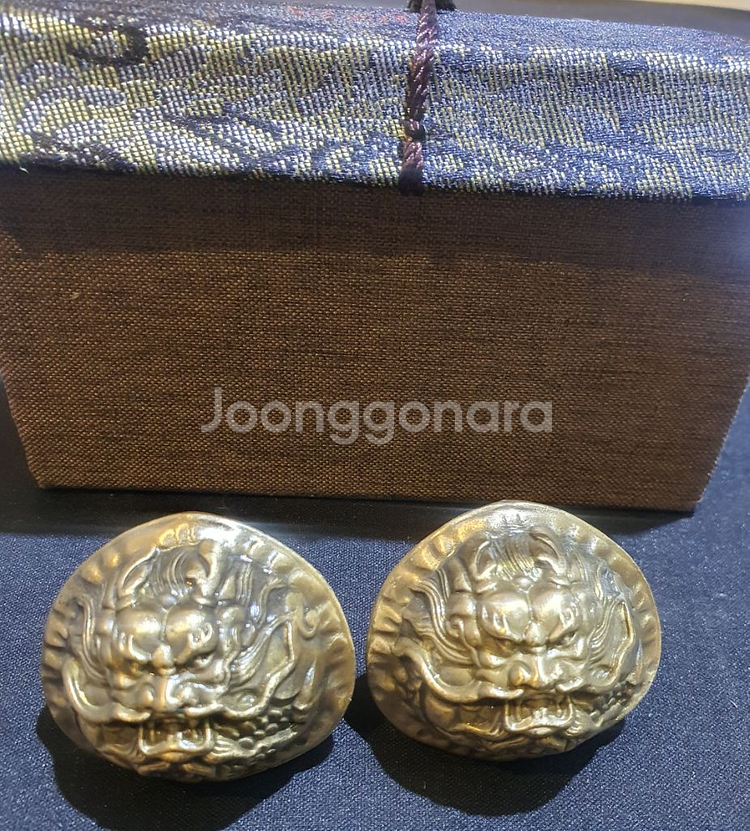 용문 황동 호두 한쌍--7