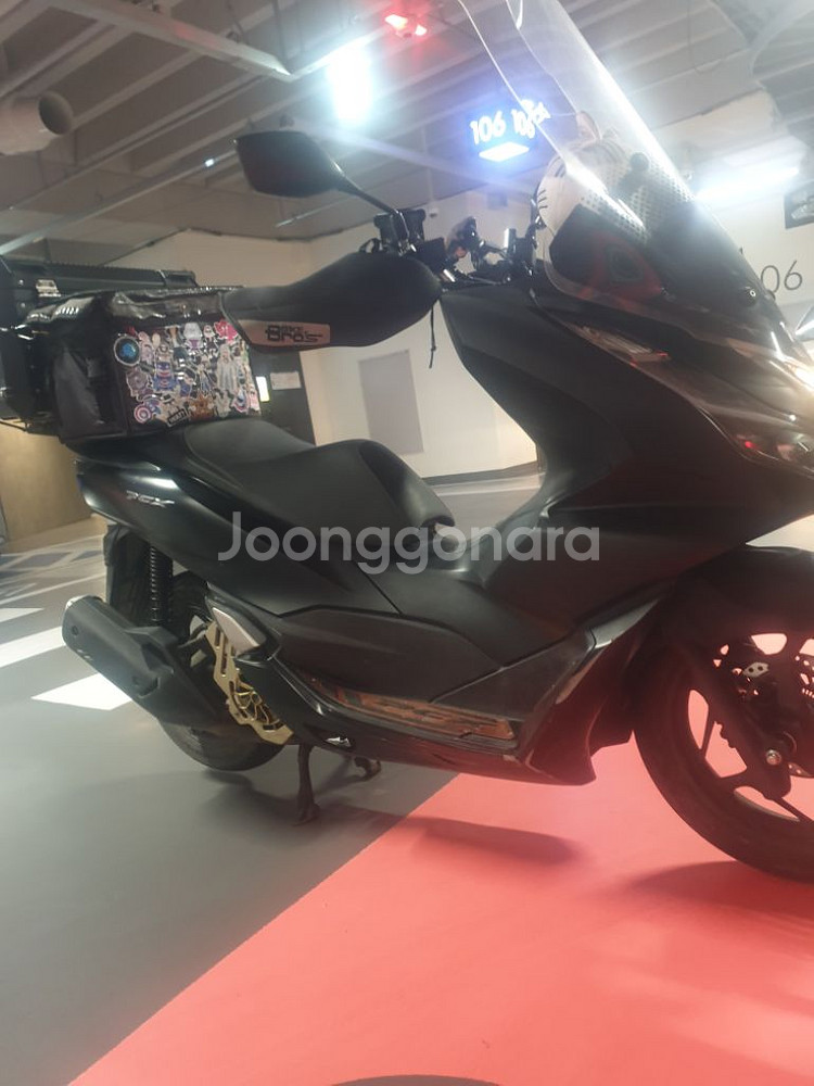 pcx125 21년식 블랙 팝니다.--1