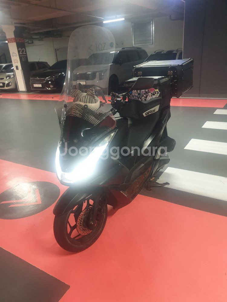 pcx125 21년식 블랙 팝니다.--6