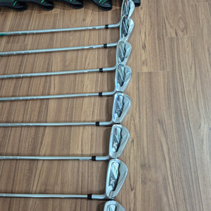 젝시오 12X FORGED 아이언 8개 정품