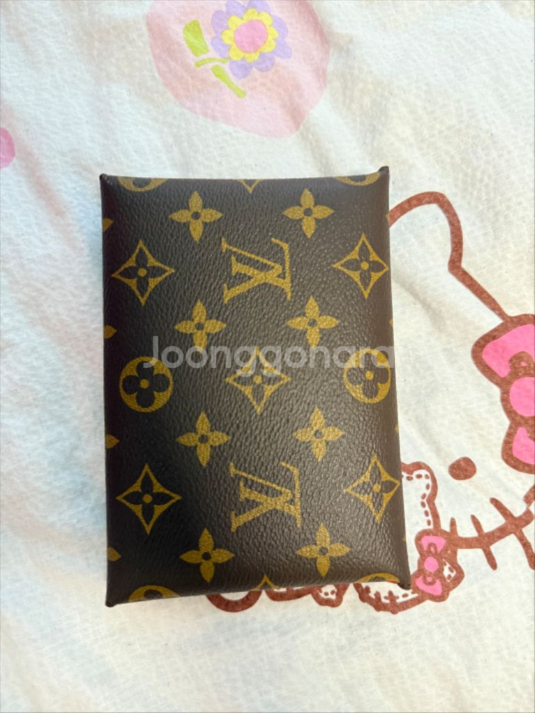 루이비통 키리가미 파우치 미디움--1