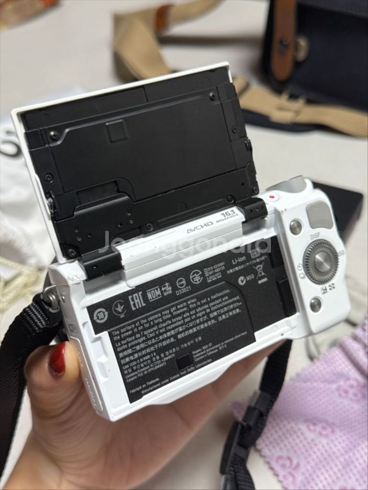 소니 NEX-5T 화이트 미러리스 카메라--4