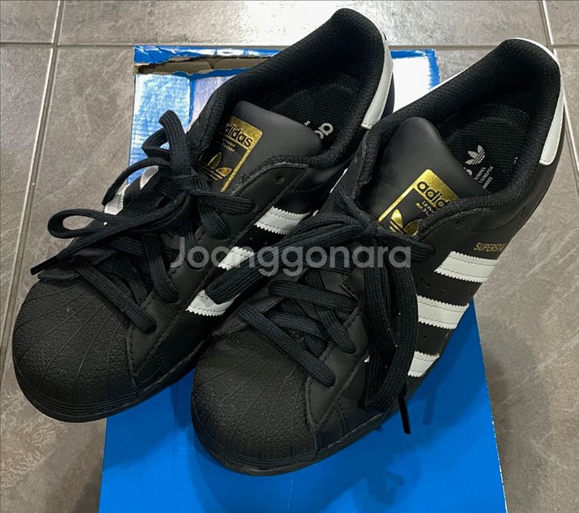 아디다스 슈퍼스타 블랙 화이트 225--1