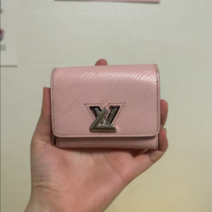 루이비통 에삐 트위스트 월렛 xs