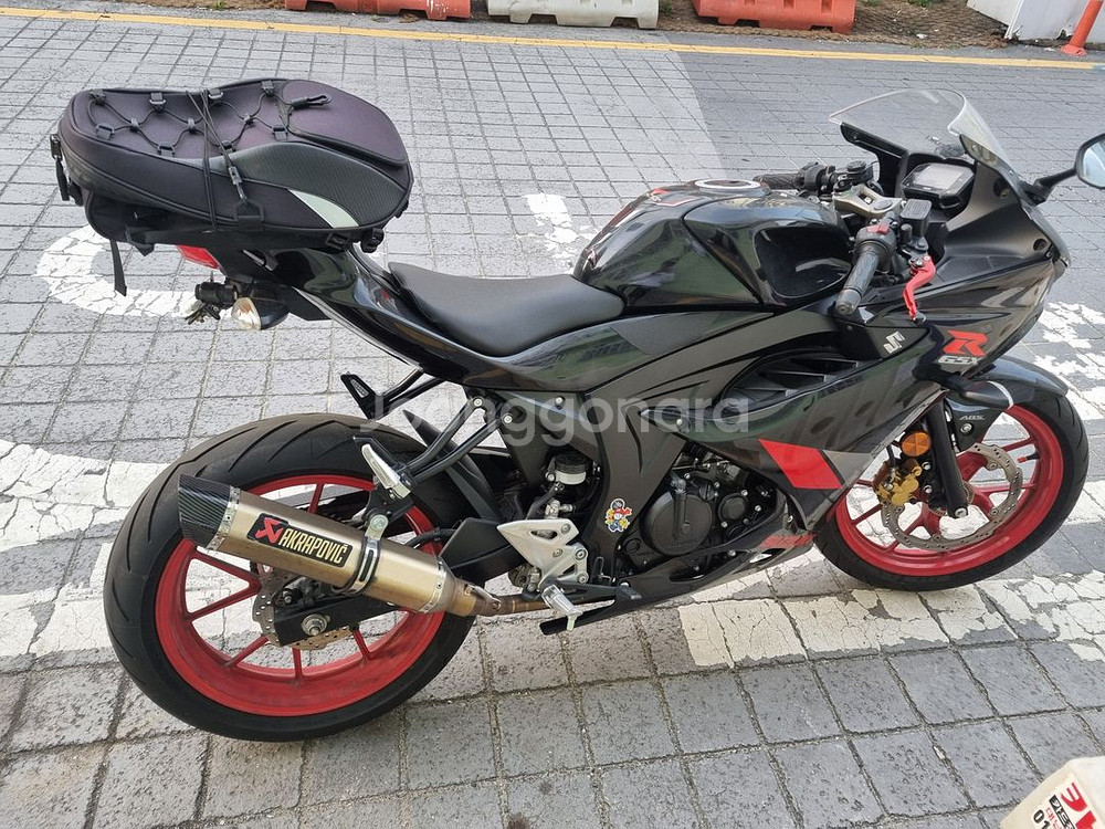 스즈키 gsx-r125--3