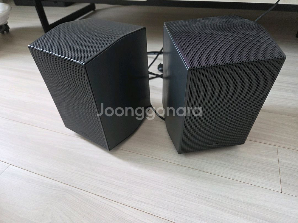 삼성 77인치 + 사운드바 묶음으로 판매합니다--0