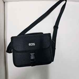캐논 EOS 카메라 가방팝니다.
