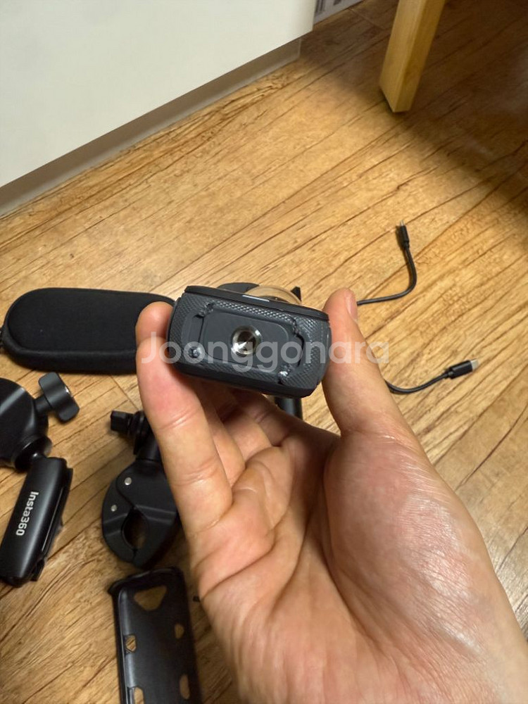 인스타 360 x4 마운트포함--1