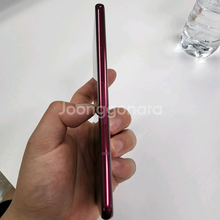 LG V40 스마트폰 팝니다!!!--2