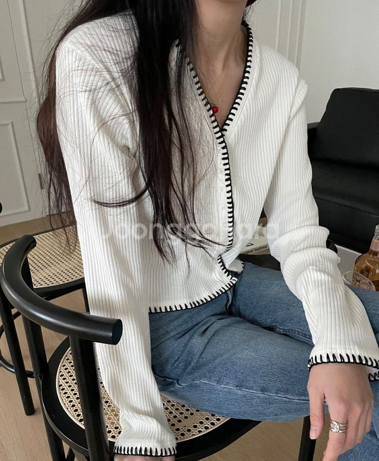 (F) 배색 립 가디건 아이보리 한번 착용--0