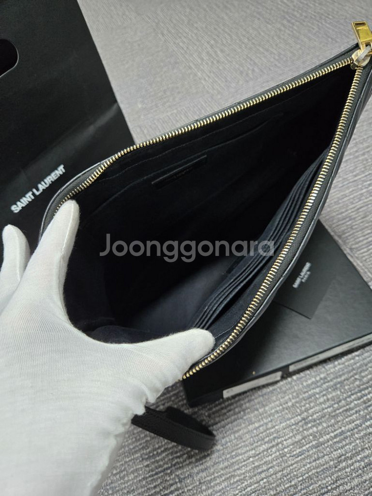 [정품]입생로랑 클러치백 라지 금장--5