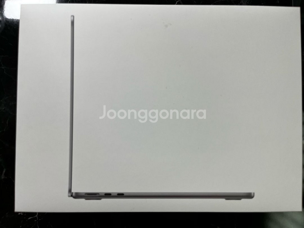 맥북에어 13인치 2022 / M2 / 16GB / 5--0