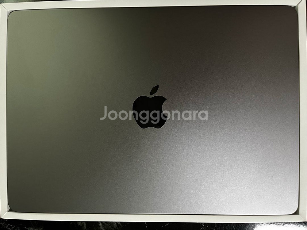 맥북에어 13인치 2022 / M2 / 16GB / 5--1