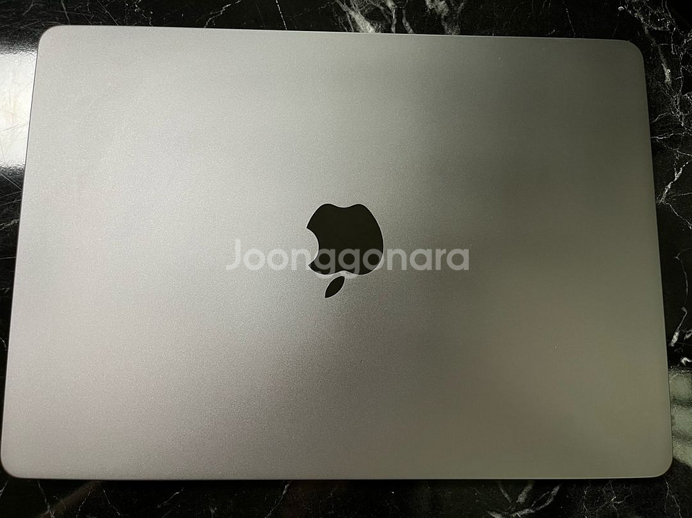 맥북에어 13인치 2022 / M2 / 16GB / 5--4