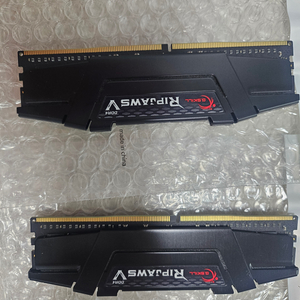 지스킬 DDR4 32GB PC4-25600 CL16