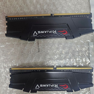지스킬 DDR4 32GB PC4-25600 CL16