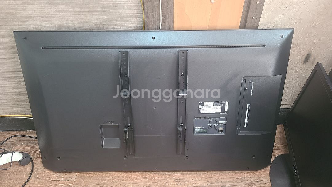23년식 LG 사이니지 4K 모니터 겸 TV--1