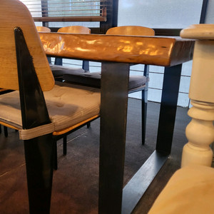 카페 테이블