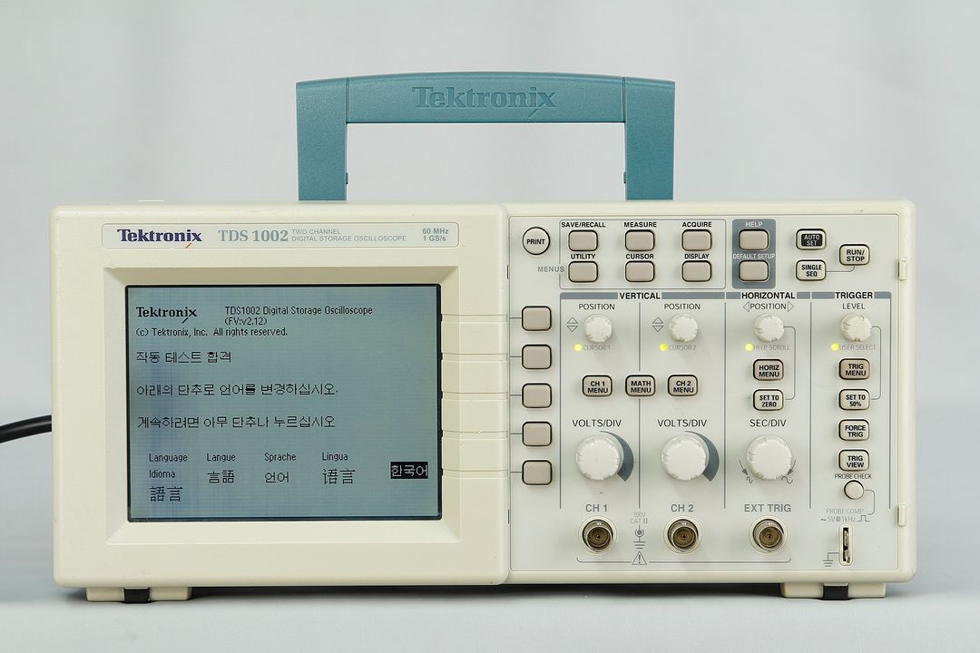 Tektronix TDS1002 60MHz 오실로스코프--1