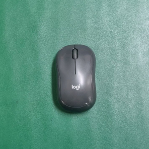 깨끗한 로지텍 무소음 마우스 M220 팜