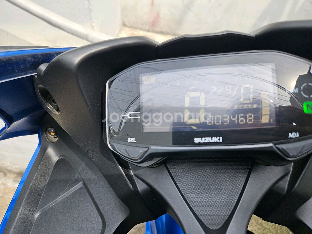 부산 스즈키GSX R125 오토바이 팔아요--2